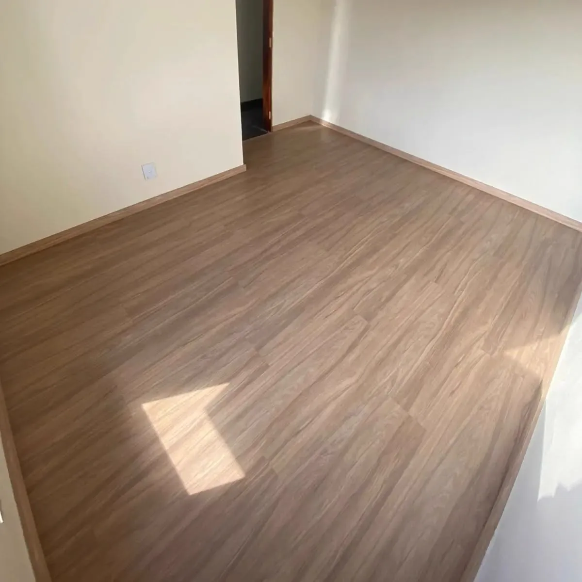 Piso laminado realizado pela SV Pisos