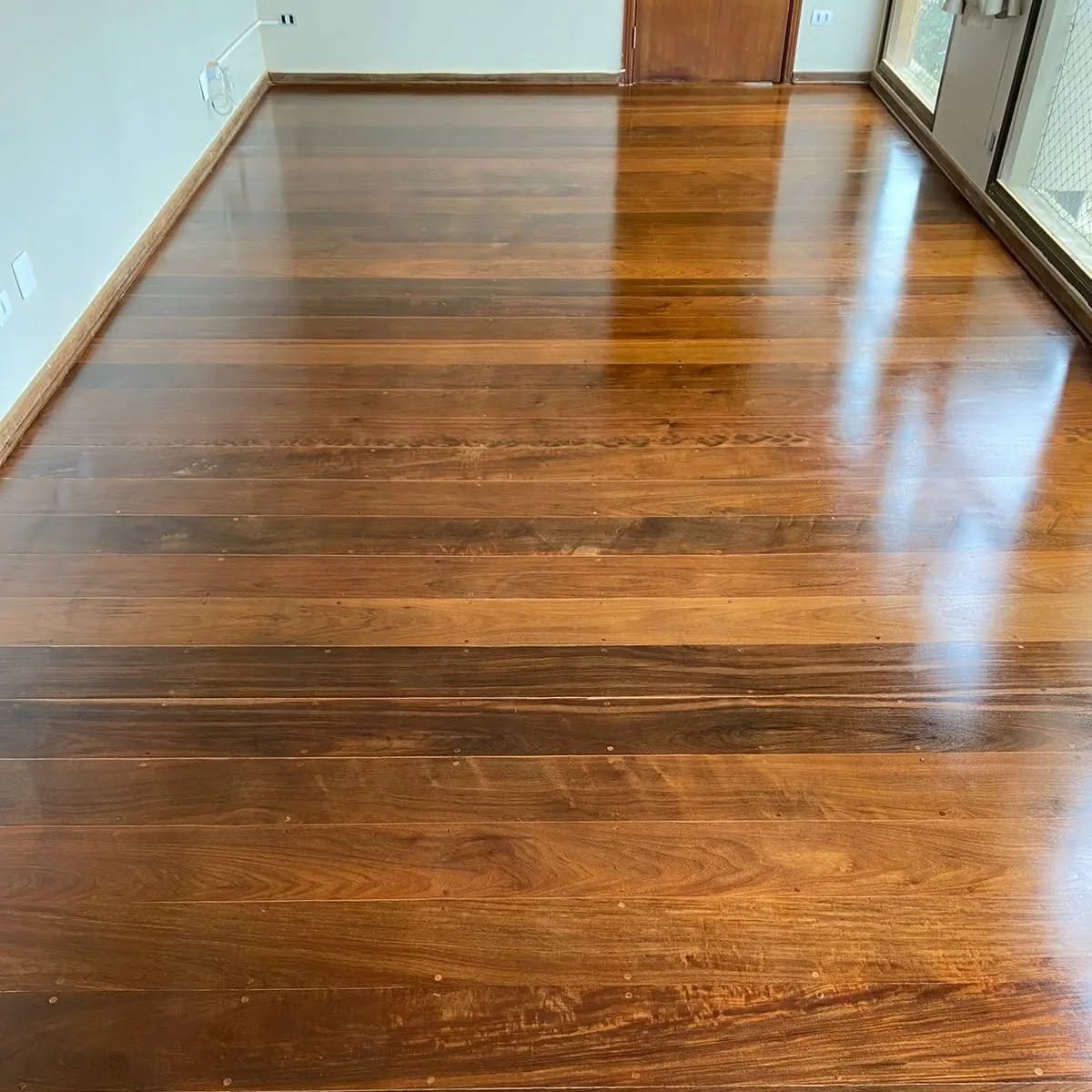 Raspagem de piso de Madeira